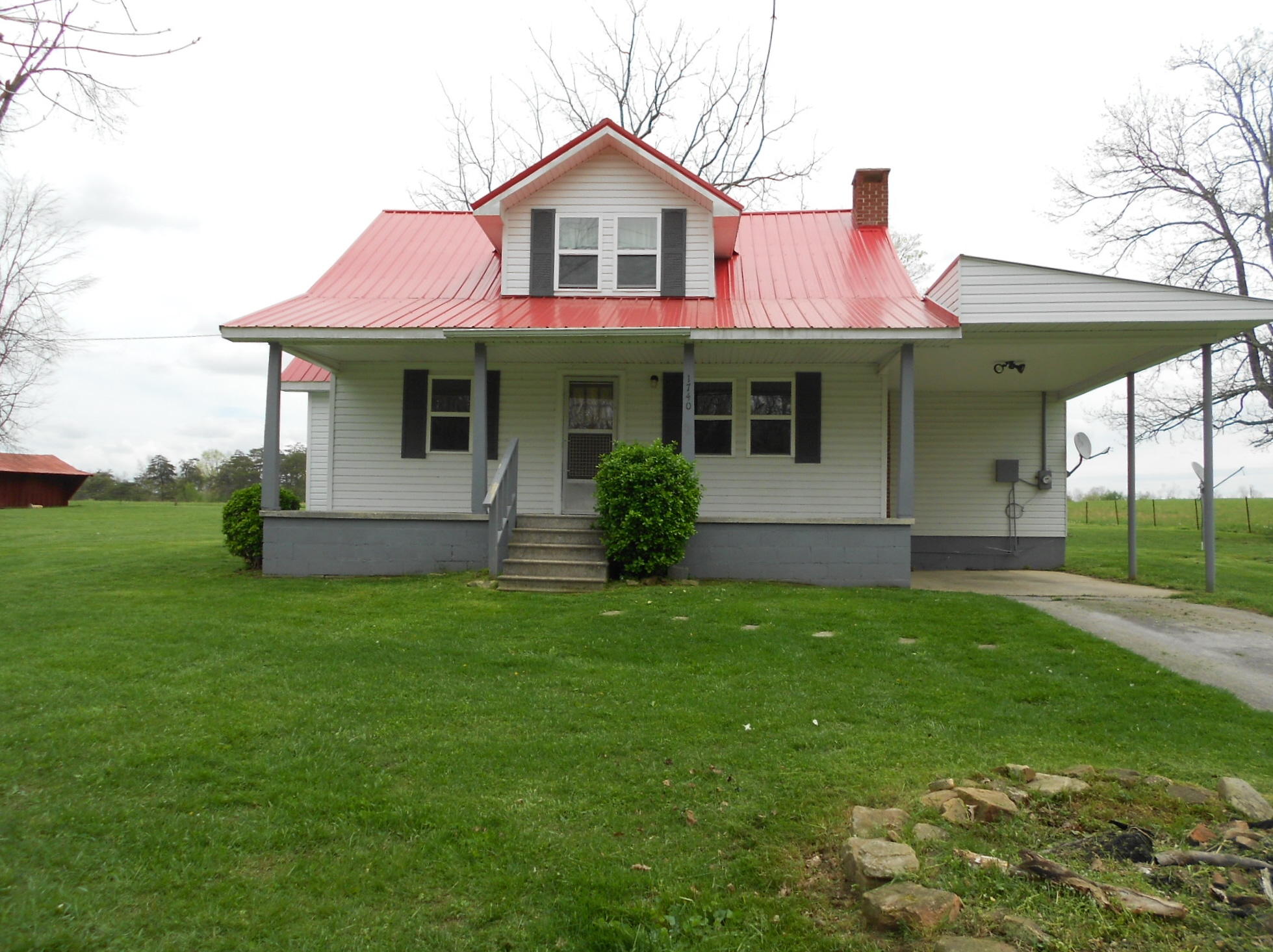 1740 Lawson Road Crossville, TN 38571 - Photo 3 of 26 3 Front