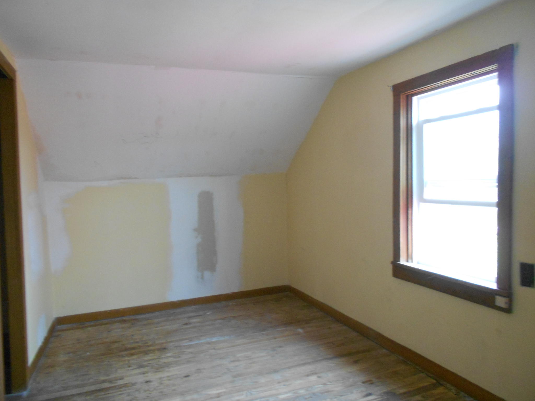 1740 Lawson Road Crossville, TN 38571 - Photo 22 of 26 22 Bedroom two upstairs