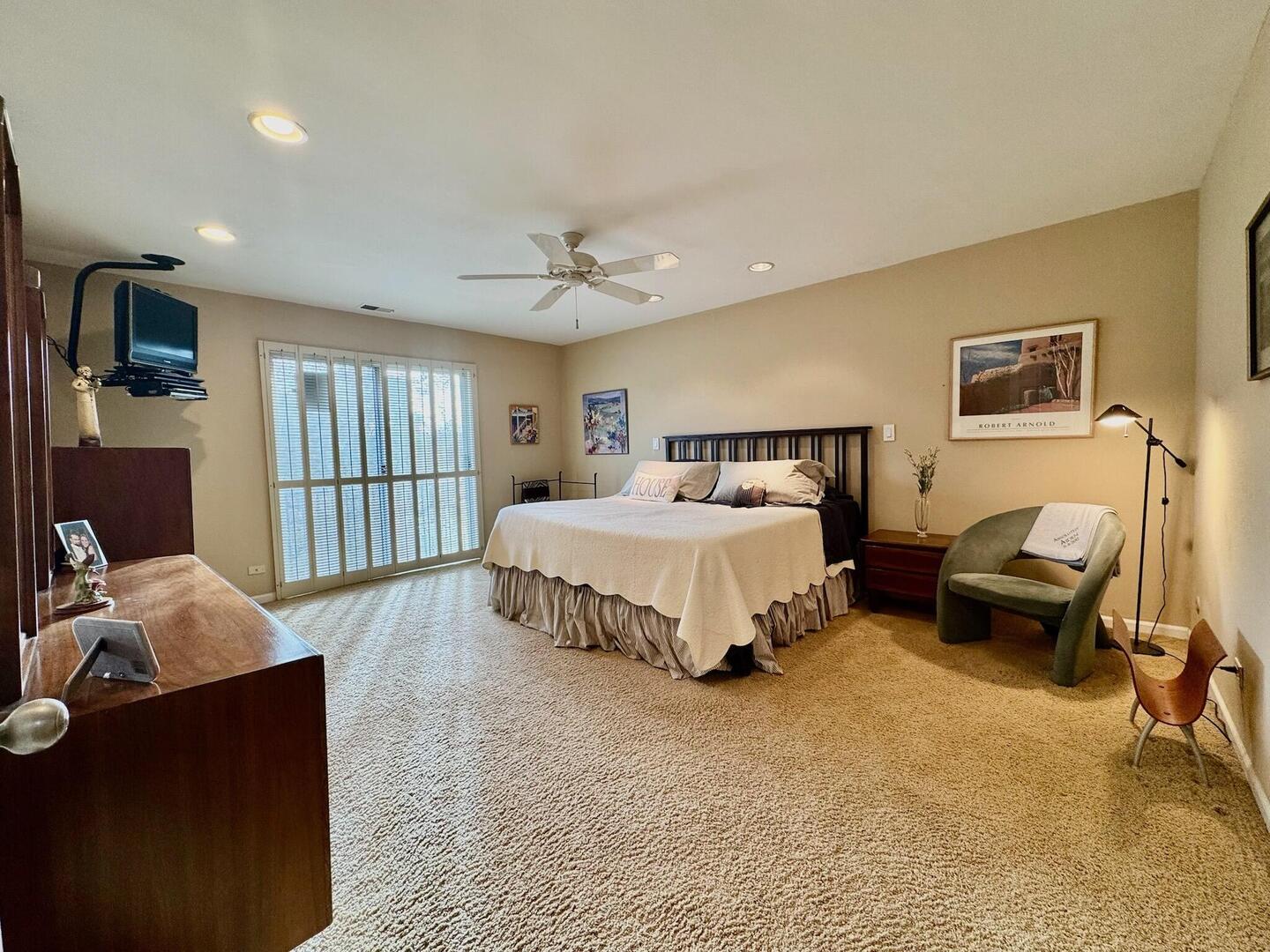4050 Dundee Road, Unit 202 Northbrook, IL 60062 - Photo 10 of 25 Gallery Image 10