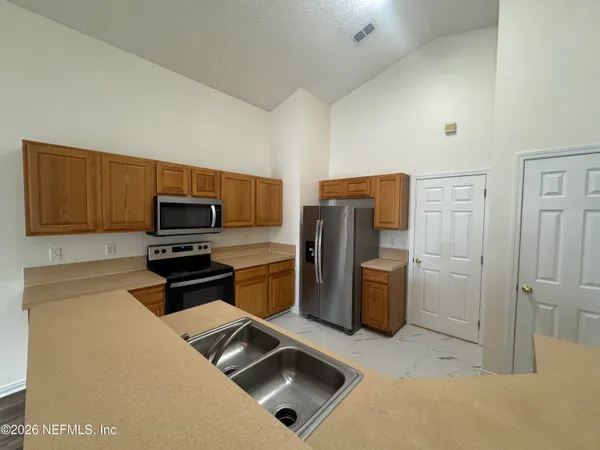 $1,975 | 7557 Cliff Cottage Drive, Jacksonville, FL 32244