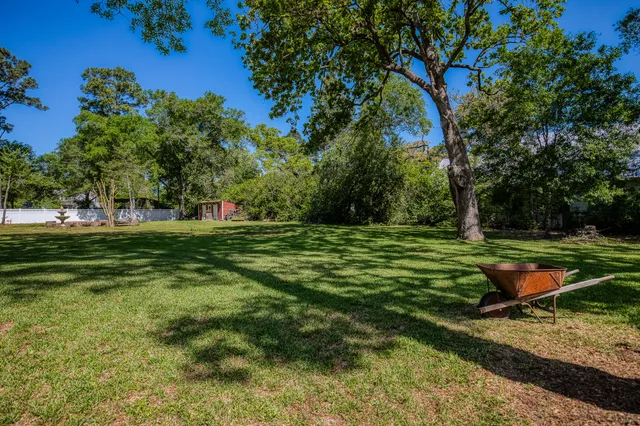 $670,000 | 235 Hickory Road, New Ulm, TX 78950