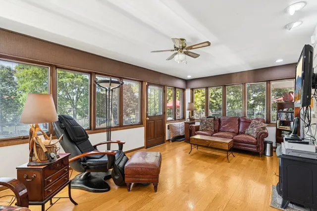 $724,900 | 1090 Roselle Road, Inverness, IL 60067