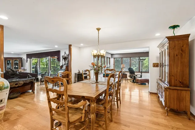 $724,900 | 1090 Roselle Road, Inverness, IL 60067