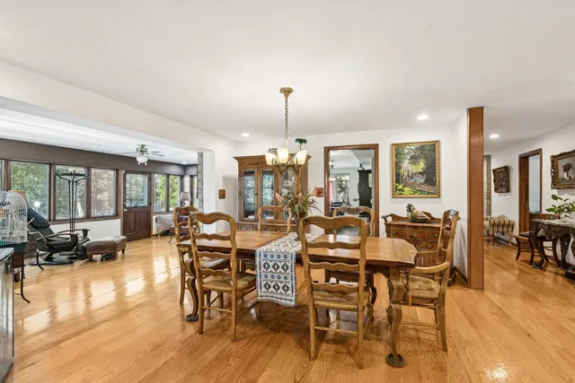 $724,900 | 1090 Roselle Road, Inverness, IL 60067