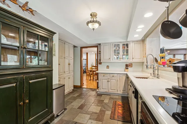 $724,900 | 1090 Roselle Road, Inverness, IL 60067