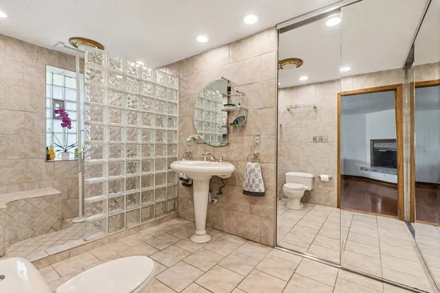 $724,900 | 1090 Roselle Road, Inverness, IL 60067