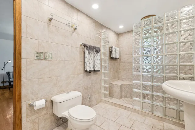 $724,900 | 1090 Roselle Road, Inverness, IL 60067