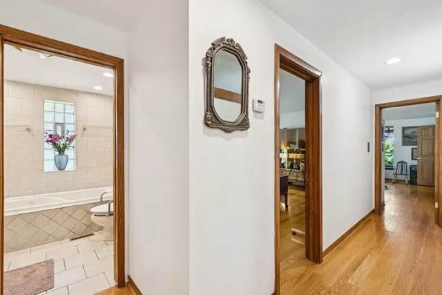 $724,900 | 1090 Roselle Road, Inverness, IL 60067