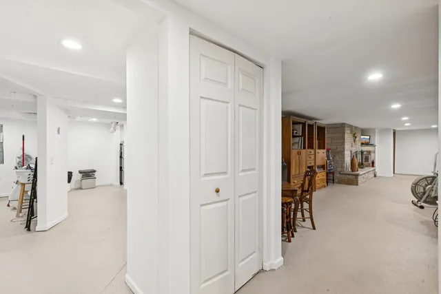 $724,900 | 1090 Roselle Road, Inverness, IL 60067