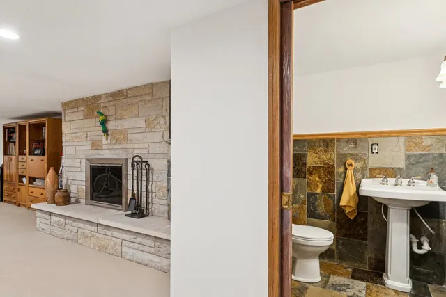 $724,900 | 1090 Roselle Road, Inverness, IL 60067