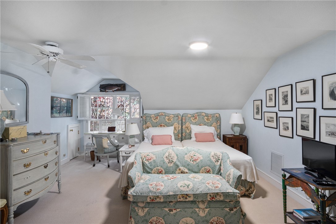 2 Barclay Square Newport, RI 02840 - Photo 28 of 38