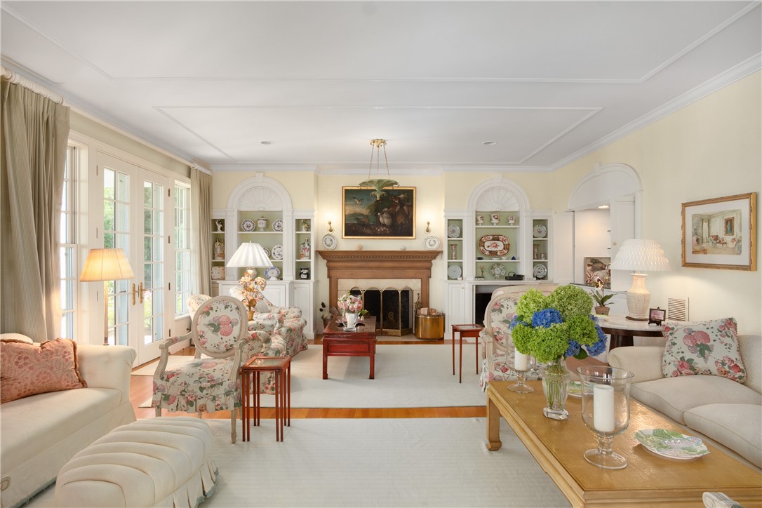 2 Barclay Square Newport, RI 02840 - Photo 3 of 38