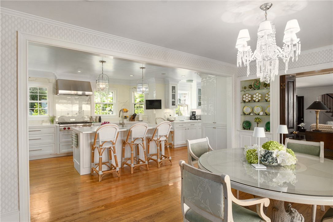 2 Barclay Square Newport, RI 02840 - Photo 4 of 38