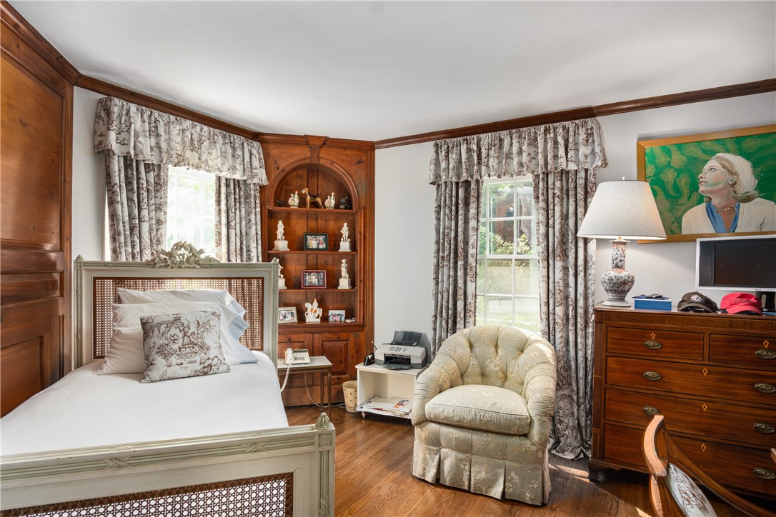 2 Barclay Square Newport, RI 02840 - Photo 10 of 38