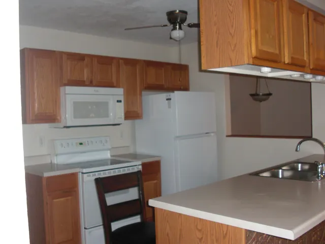 $197,200 | 2530 Edgewood Drive, Unit 38, Beloit, WI 53511