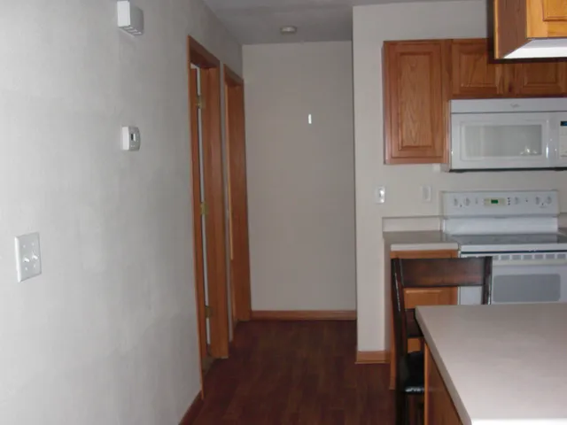 $197,200 | 2530 Edgewood Drive, Unit 38, Beloit, WI 53511