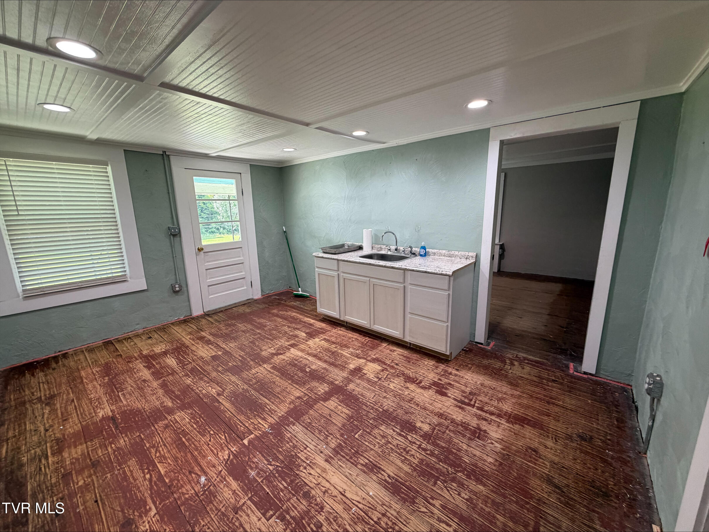 21538 Benhams Road Bristol, VA 24202 - Photo 7 of 23 processed-969ED503-7575-4ED3-9EF2-BD4D26