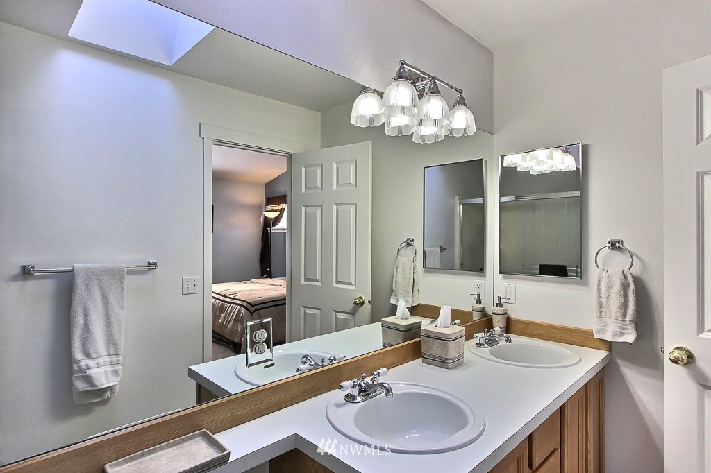 1408 Rooklidge Street DuPont, WA 98327 - Photo 12 of 15 Gallery Image 12