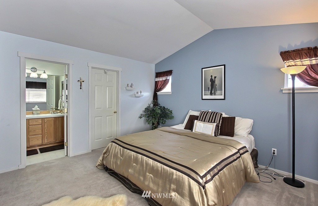 1408 Rooklidge Street DuPont, WA 98327 - Photo 10 of 15 Gallery Image 10
