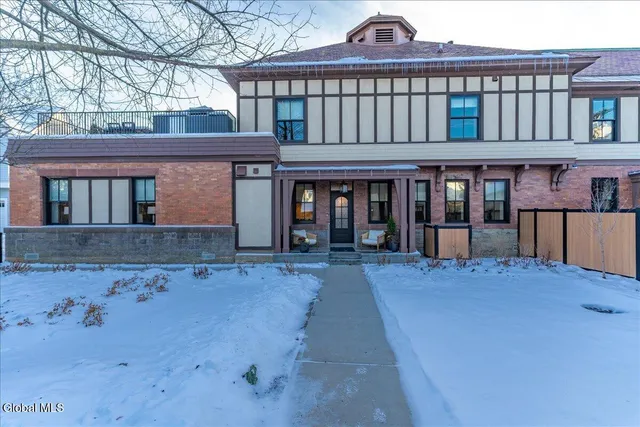 $2,331,100 | 122 Regent Street, Unit 1, Saratoga Springs, NY 12866