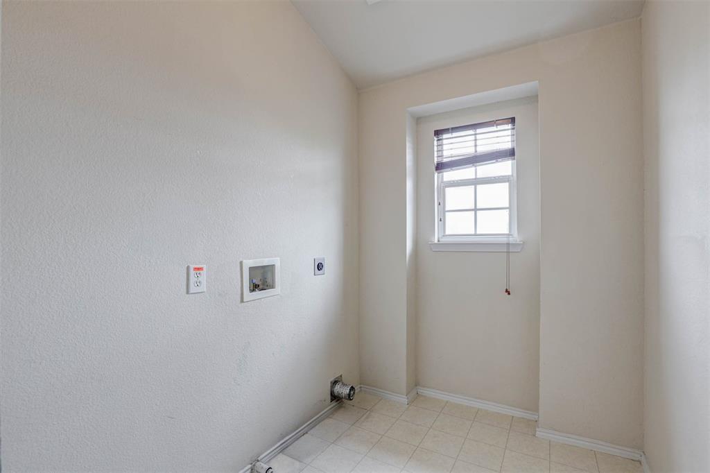 3436 Hidden Canyon Road Fort Worth, TX 76262 - Photo 16 of 29