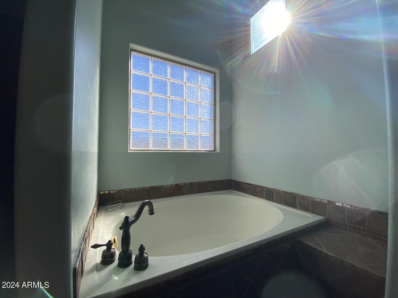 1765 Polonia Court Rio Rico, AZ 85648 - Photo 20 of 26 Soaking Tub