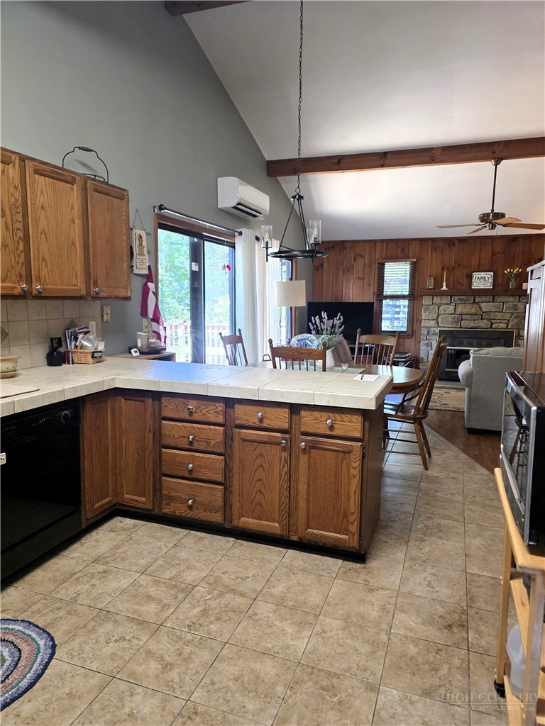 103 Pine View Road Newland, NC 28657 - Photo 8 of 18