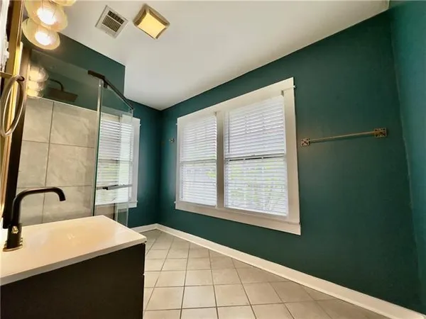 $2,800 | 2626 Magazine Street, New Orleans, LA 70130