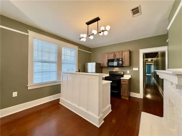 $2,800 | 2626 Magazine Street, New Orleans, LA 70130