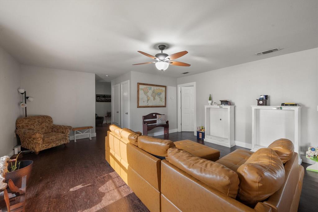 5184 Teague Road Fort Worth, TX 76140 - Photo 18 of 34