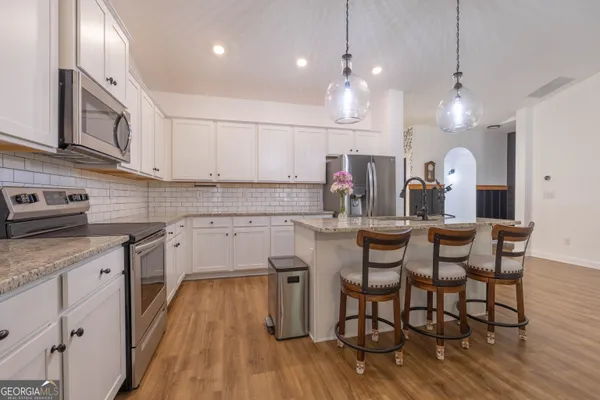 $330,000 | 401 Daffodil Drive, Temple, GA 30179