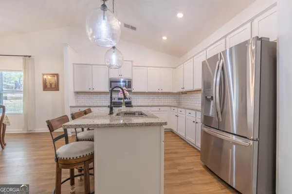 $330,000 | 401 Daffodil Drive, Temple, GA 30179