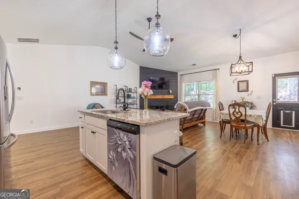 $330,000 | 401 Daffodil Drive, Temple, GA 30179