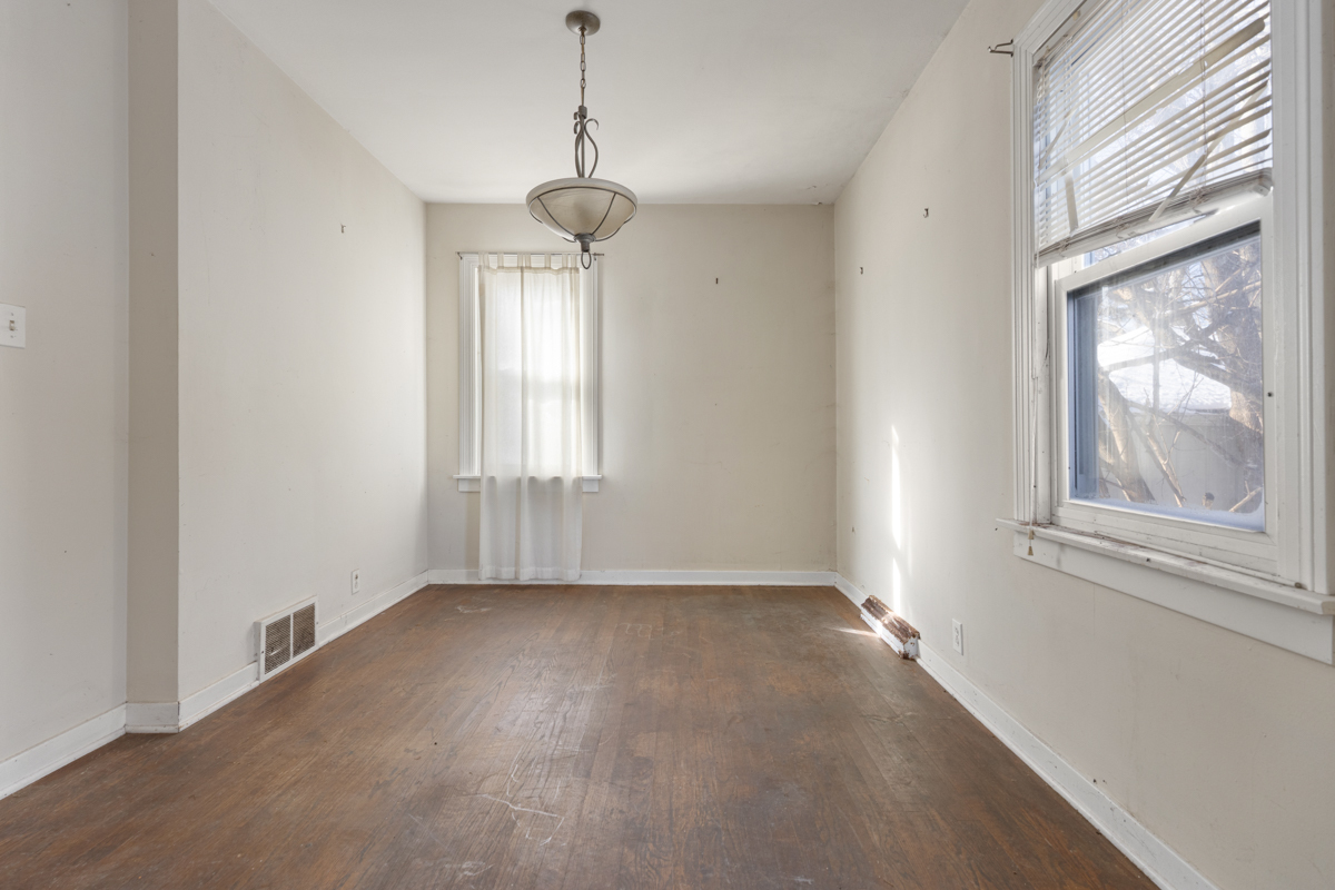 3310 186th Street Lansing, IL 60438 - Photo 6 of 19 a view of an empty room with a window