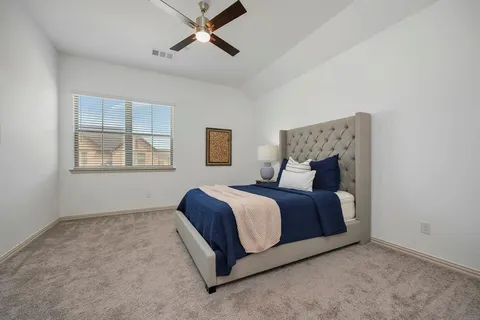$350,000 | 425 Parkside Drive, Argyle, TX 76226