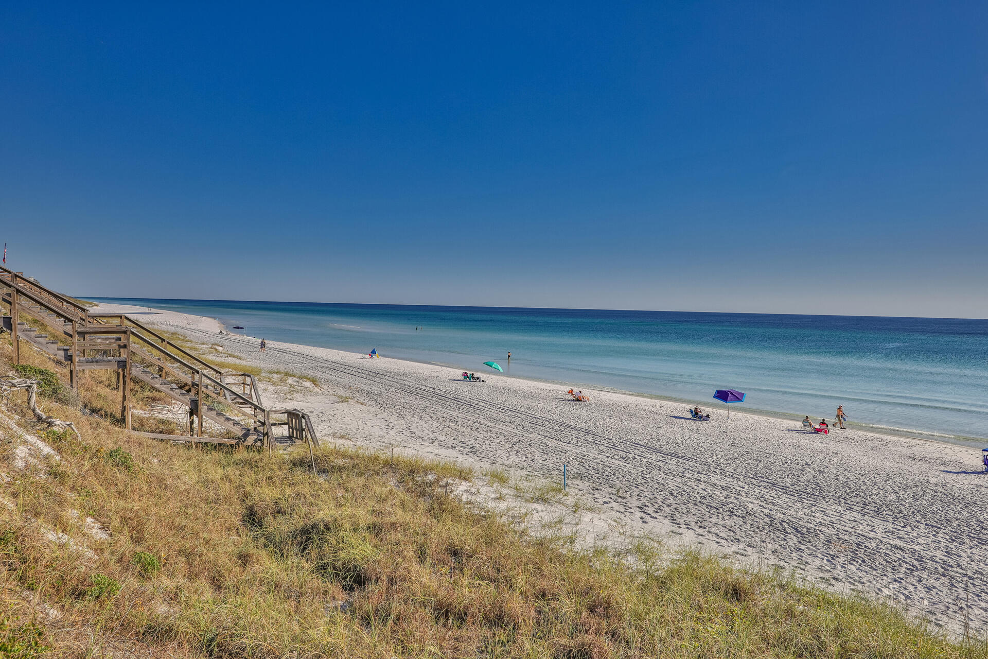 56 Abbey Road Santa Rosa Beach, FL 32459 - Photo 27 of 40 a view of a room with an oven