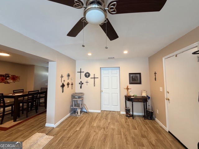 226 Lake Laurel Road Milledgeville, GA 31061 - Photo 6 of 25 a view of a livingroom with a workspace