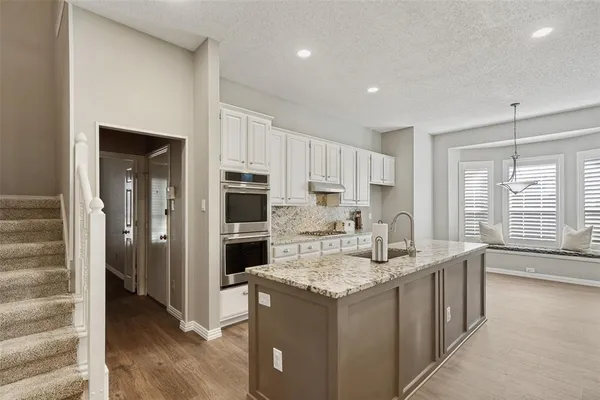 $699,900 | 5801 Belle Chasse Lane, Frisco, TX 75035