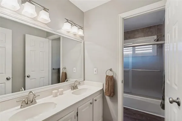 $699,900 | 5801 Belle Chasse Lane, Frisco, TX 75035