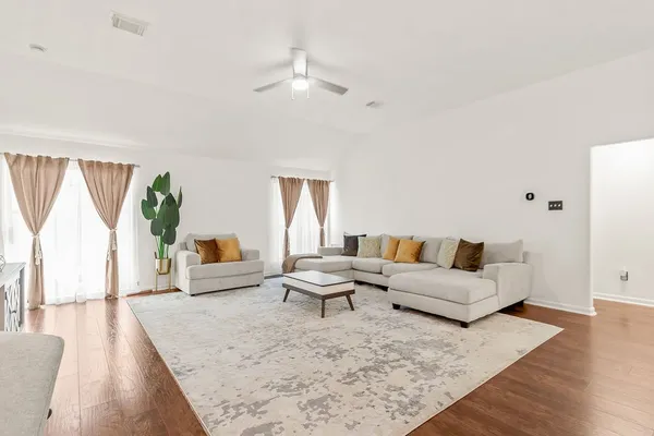$275,000 | 222 Doncaster Street, Conroe, TX 77303