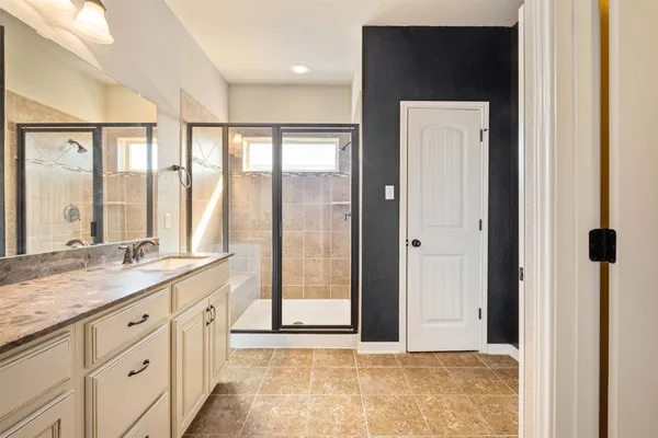$1,825 | 7220 Wyoming Springs Drive, Unit 1302, Round Rock, TX 78681