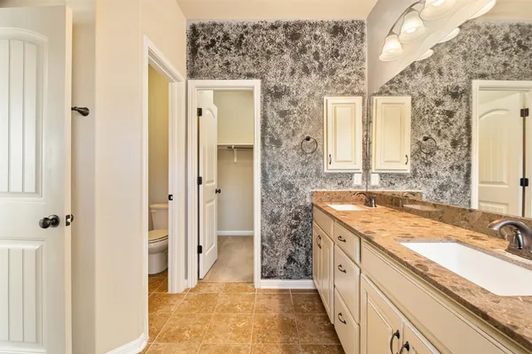 $1,825 | 7220 Wyoming Springs Drive, Unit 1302, Round Rock, TX 78681