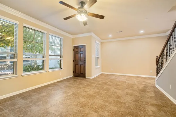 $1,825 | 7220 Wyoming Springs Drive, Unit 1302, Round Rock, TX 78681