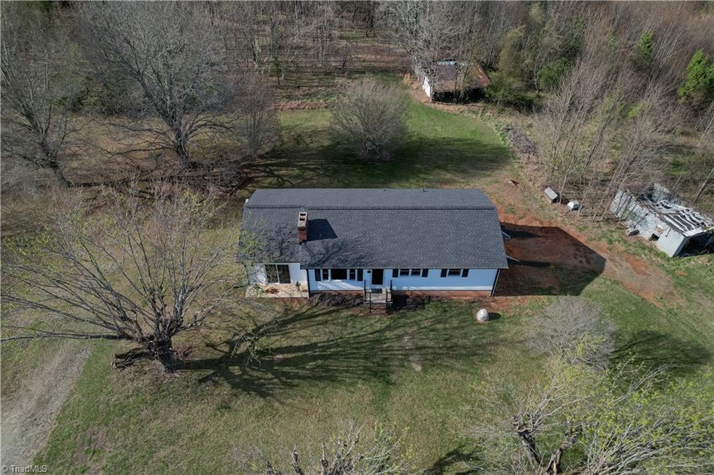 1065 Dallas King Road Westfield, NC 27053 - Photo 3 of 46