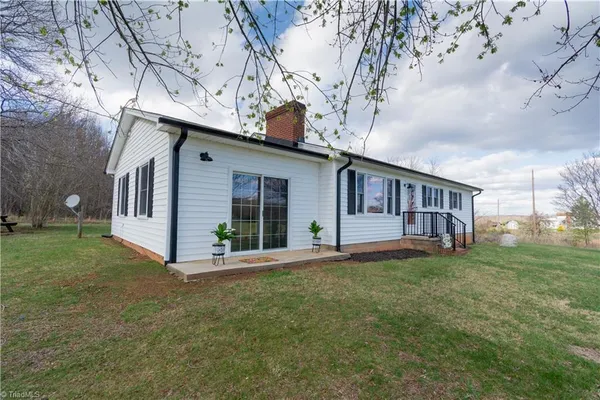$279,900 | 1065 Dallas King Road, Westfield, NC 27053