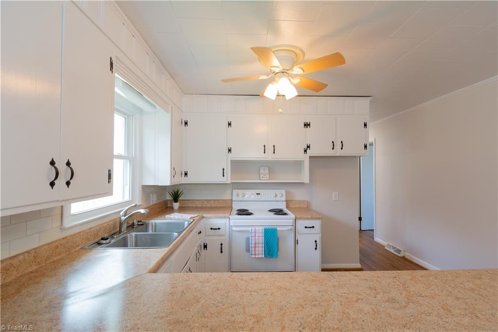 1065 Dallas King Road Westfield, NC 27053 - Photo 10 of 46