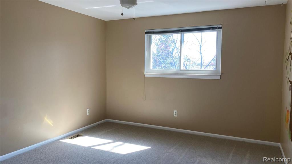 2891 Powderhorn Ridge Road Rochester, MI 48309 - Photo 13 of 24