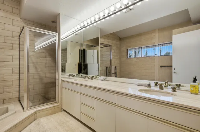 $699,000 | 30 Kavenish Drive, Rancho Mirage, CA 92270