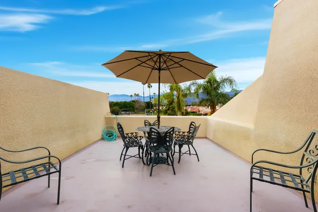 $699,000 | 30 Kavenish Drive, Rancho Mirage, CA 92270