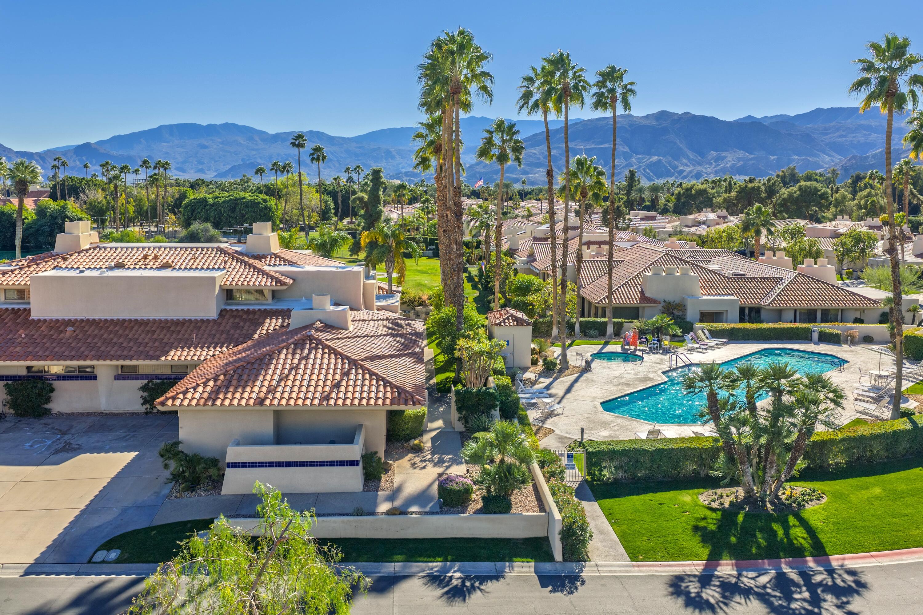 30 Kavenish Drive Rancho Mirage, CA 92270 - Photo 5 of 54 Photo-2